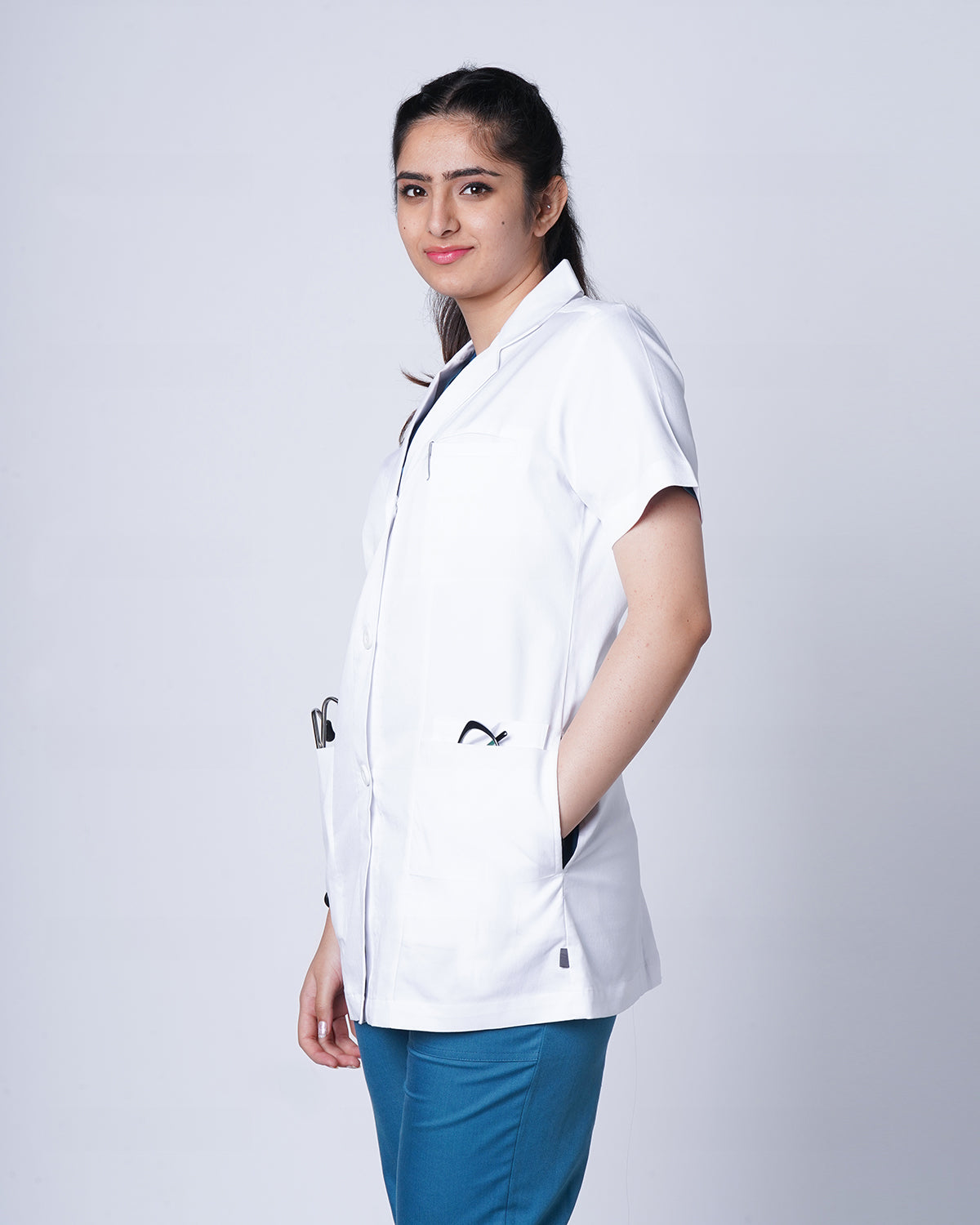Essential Apron (W)